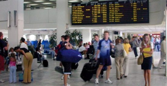 Επιπλέον 505 χιλ. προγραμματισμένες θέσεις τον Ιούνιο στα περιφερειακά αεροδρόμια