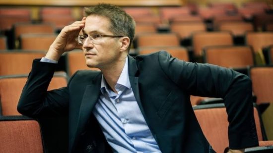 Κνάους: Χρειάζεται μια συμφωνία Γερμανίας – Ελλάδας για το προσφυγικό