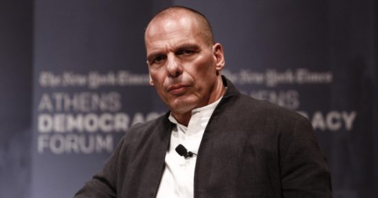 Βαρουφάκης: Είμαστε επίσημα η μόνη χώρα που δεν επωφελήθηκε καθόλου από το QE