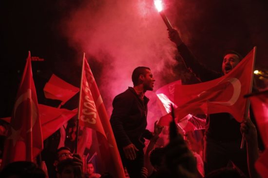 «Ενός ανδρός αρχή» στην Τουρκία μετά τη νίκη του Ερντογάν