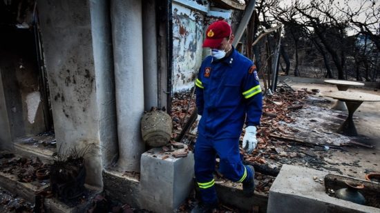 ΠΟΕΔΗΝ προς Πολάκη: Τον θάνατο ενός ατόμου τον διαπιστώνει ο γιατρός