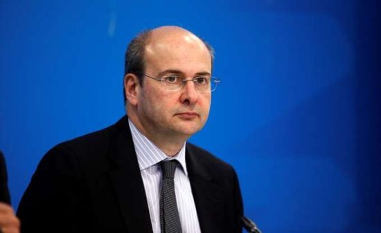 Χατζηδάκης: Αντί να ζητήσουν μια συγγνώμη κουνούν το δάκτυλο και στα ίδια τα θύματα