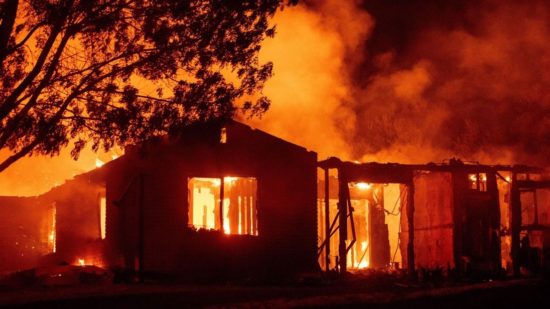 Πύρινη λαίλαπα στην Καλιφόρνια: Nεκροί και αγνοούμενοι