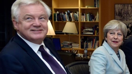 Βρετανία: Παραιτήθηκαν οι αρμόδιοι υπουργοί για το Brexit