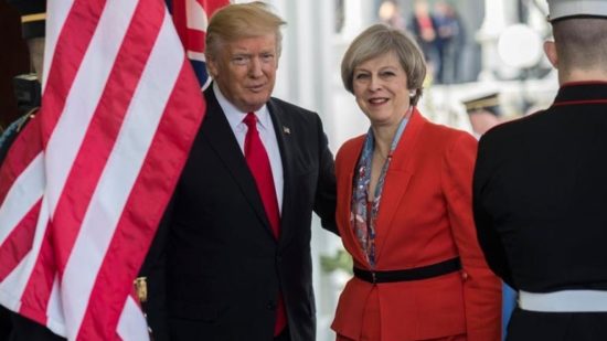 Τραμπ: Η συμφωνία της Μέι για το Brexit θα σκοτώσει το ελεύθερο εμπόριο με τις ΗΠΑ