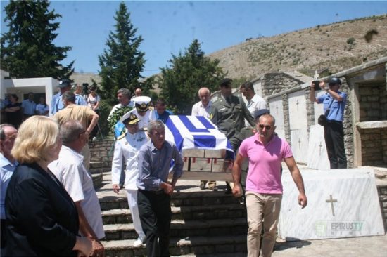 Ιστορική δικαίωση ο ενταφιασμός οστών Ελλήνων ηρώων του Ελληνοϊταλικού πολέμου, λέει το ΥΠΕΞ