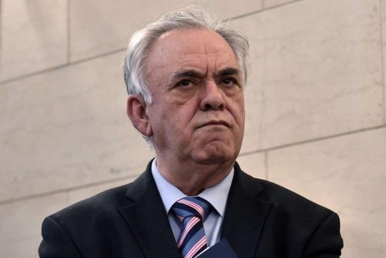 «Απαιτείται ολικός επανασχεδιασμός» λέει ο Γιάννης Δραγασάκης