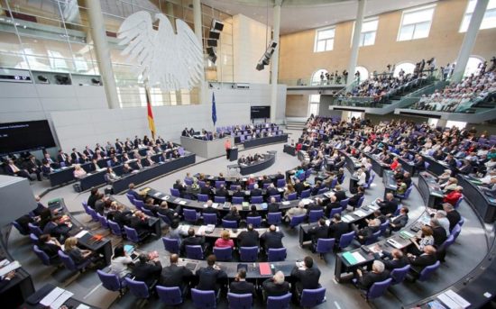 Σήμερα στη γερμανική Βουλή η έγκριση της τελευταίας δόσης των 15 δισ. στην Ελλάδα