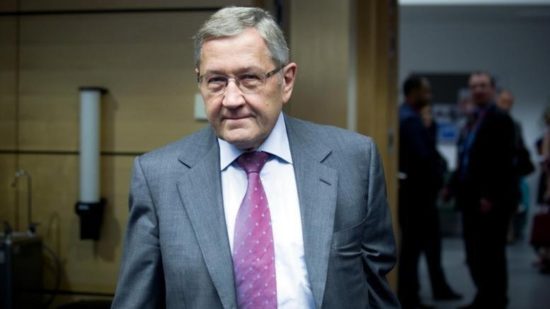 Μήνυμα Ρέγκλινγκ: Συνεχίστε τις μεταρρυθμίσεις για να μην ακυρωθούν τα μέτρα για το χρέος