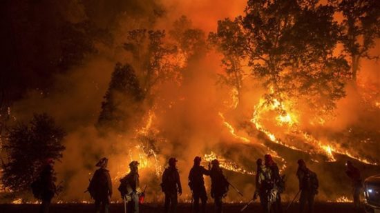 Στην Καλιφόρνια μπορούν: Απομακρύνθηκαν 7.000 άτομα λόγω πυρκαγιάς
