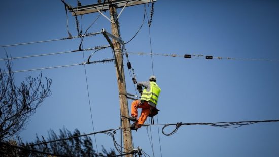 ΔΕΔΔΗΕ: Αρχίζει η αποκατάσταση της ηλεκτροδότησης στις πυρόπληκτες περιοχές