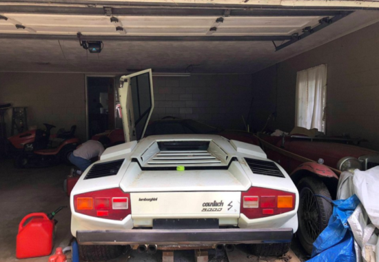 Lamborghini против феррари