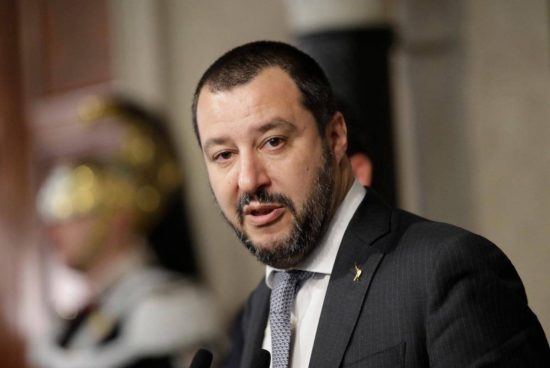 Σαλβίνι: Στον προϋπολογισμό του 2019 τα πρώτα μέτρα για μείωση φόρων