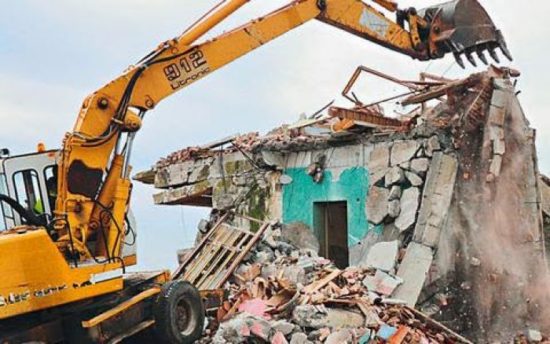 Φάμελλος: Τέλος Αυγούστου ξεκινούν οι κατεδαφίσεις στην Αττική