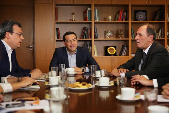 Ευρεία σύσκεψη υπό τον Τσίπρα στο Λαύριο για τις φωτιές