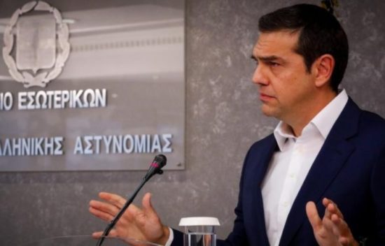 «Kερδίζουμε χρόνο πάση θυσία» το μότο του Μαξίμου
