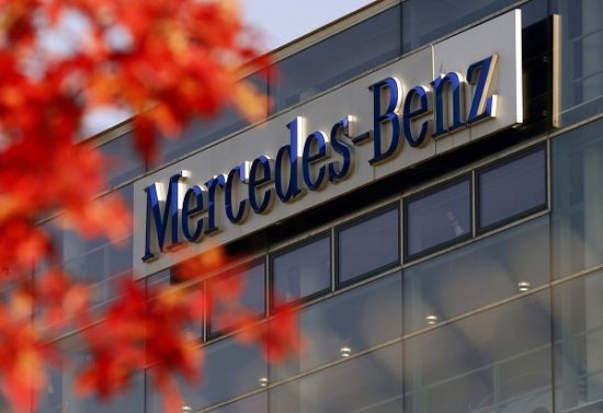 Daimler: Εγκαταλείπει τα σχέδια επέκτασης στο Ιράν