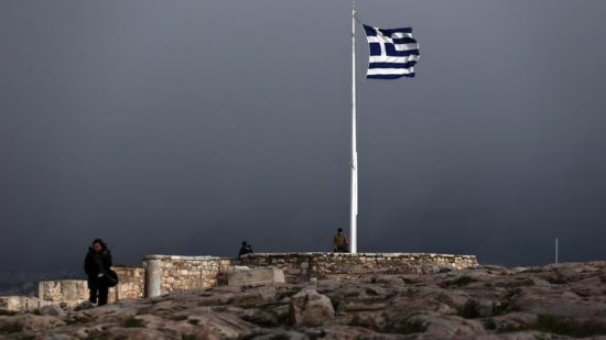 Reuters: Η Ελλάδα εκτός μνημονίου αντιμετωπίζοντας τρομακτικές προκλήσεις
