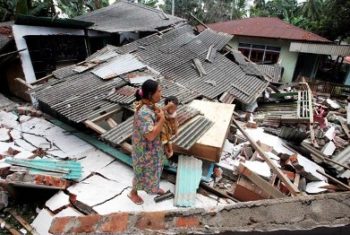 Ινδονησία: Στους 436 ο αριθμός των νεκρών από τον σεισμό