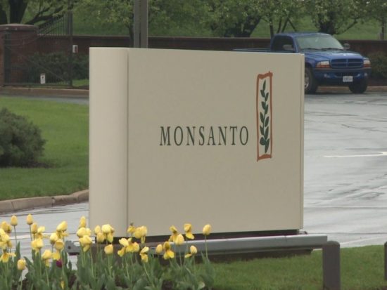 Ικανοποίηση στο Παρίσι για την καταδίκη της Monsanto