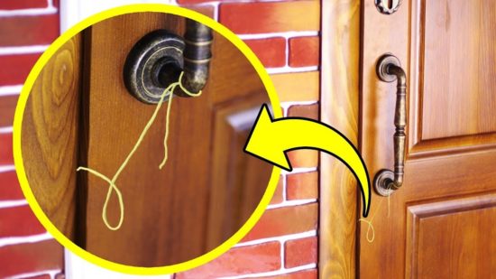 Αν δείτε ένα λαστιχάκι στο χερούλι της πόρτας, καλέστε αμέσως την αστυνομία!