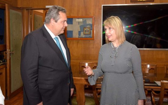 «Καραμανλικοί» δήλωσαν από τη ΔΕΘ οι Πάνος Καμμένος και Κατερίνα Παπακώστα