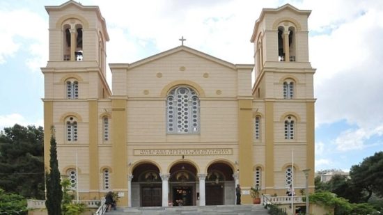 Ο Ρουβίκωνας ανέλαβε την ευθύνη για την εισβολή στην εκκλησία του Αγίου Νικολάου στα Εξάρχεια