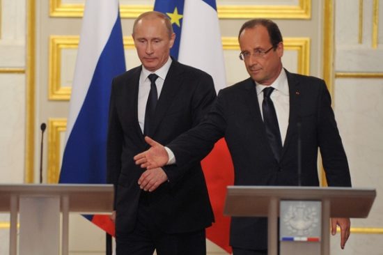 Ολάντ «καρφώνει» Πούτιν για τη δράση του ρωσικού στρατού στην Ουκρανία