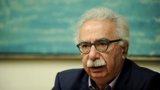 Επιμένει ο Γαβρόγλου για πρώτο κουδούνι στις 9