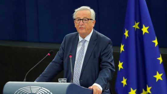 Γιούνκερ: Χάρη στην ηράκλεια προσπάθεια του ελληνικού λαού η έξοδος από το μνημόνιο