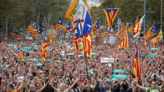 Συγκρούσεις και συλλήψεις στη Βαρκελώνη, σε πορεία για την ανεξαρτησία της Καταλονίας