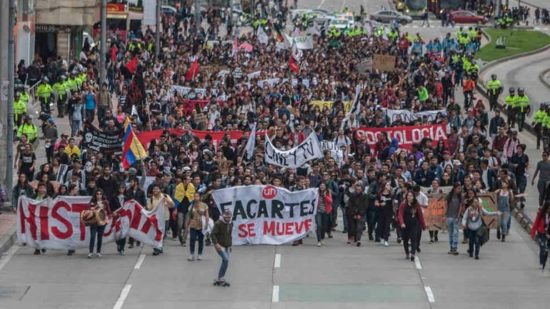 Αύξηση των κονδυλίων για την εκπαίδευση ζητούν οι φοιτητές στην Κολομβία
