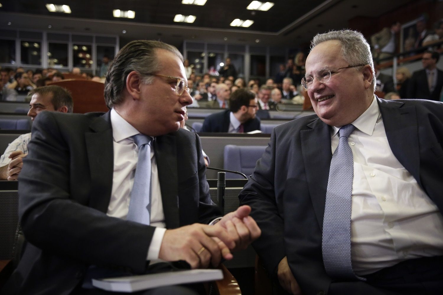 Κουμουτσάκος: Απαράδεκτος ο τρόπος που φέρθηκαν στον Κοτζιά