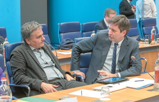 Γιατί αδυνατεί η Ελλάδα να προσελκύσει μακροπρόθεσμους επενδυτές