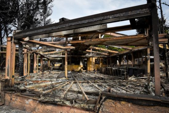 Καταγγελίες για Μάτι: Υπέγραψαν αυτοψίες αξιωματικοί της Πυροσβεστικής που βρίσκονταν εκτός Αττικής;