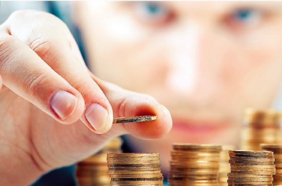 Οριακά χαμηλότερο το πρωτογενές πλεόνασμα του 2017