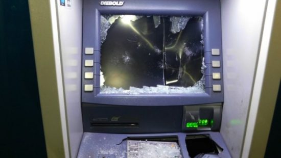 Ανατίναξαν ΑΤΜ στη Θεσσαλονίκη και άρπαξαν τα χρήματα