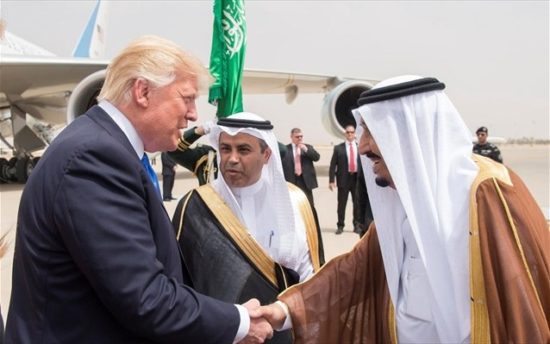 Αρνείται ο Τραμπ ότι καλύπτει τη Σαουδική Αραβία στην υπόθεση Κασόγκι