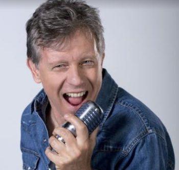 Celestyal Cruises: «Αποχαιρετά» τη φετινή χρονιά με τον Θανάση Πολυκανδριώτη και τον Γιάννη Σαββιδάκη