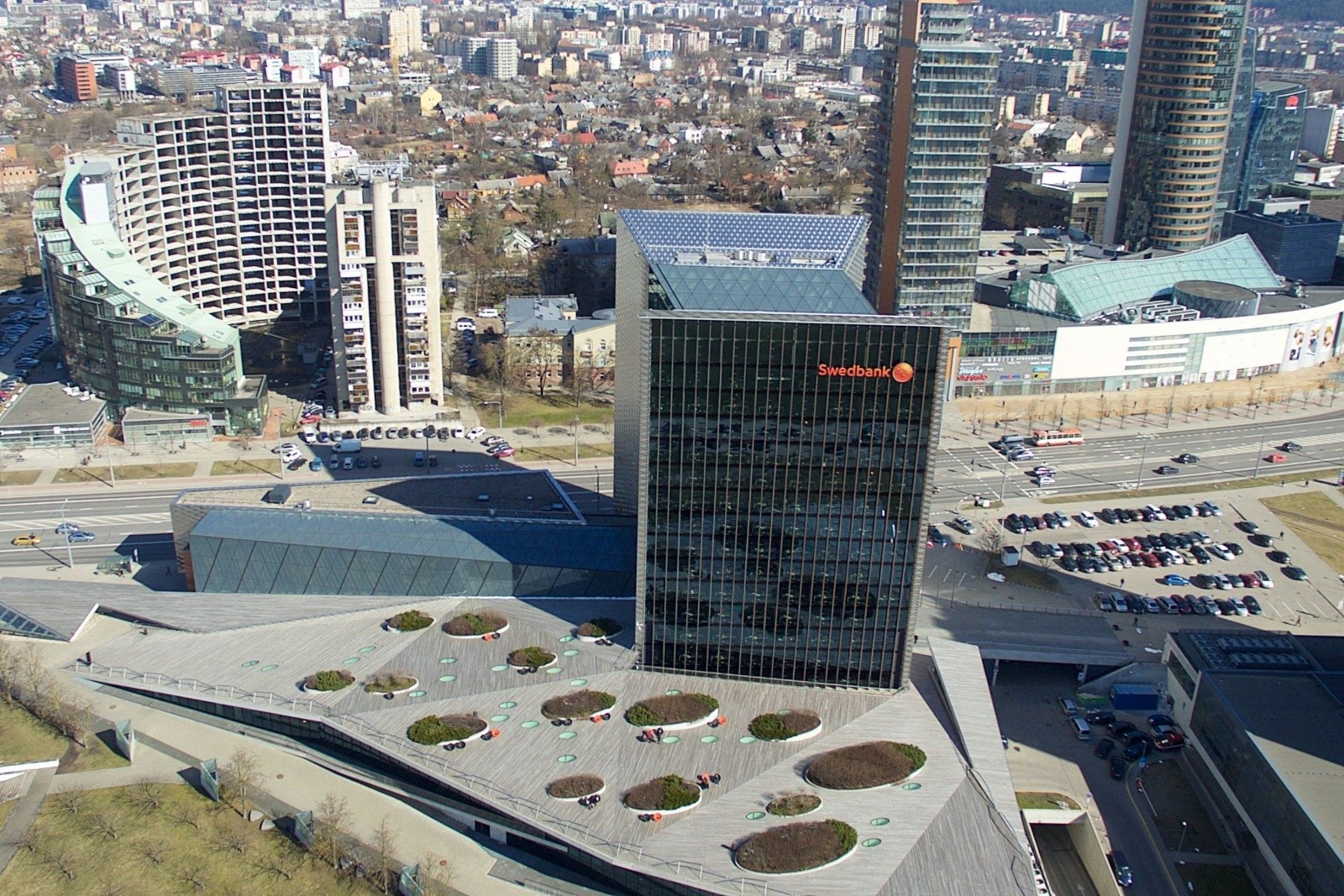 Swedbank: Ανώτερα των προβλέψεων τα καθαρά κέρδη γ’ τριμήνου