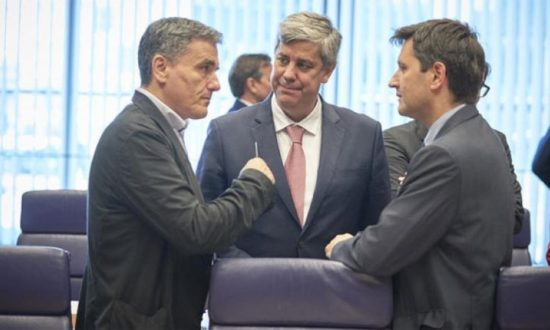 Σε δυο εβδομάδες «κληρώνει» για συντάξεις και παροχές Τσίπρα