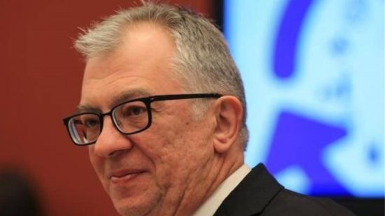 Π. Καρκατσούλης: «Αδύνατη η απομάκρυνση των κληρικών από το Δημόσιο», λέει στο ΘΕΜΑ 104,6