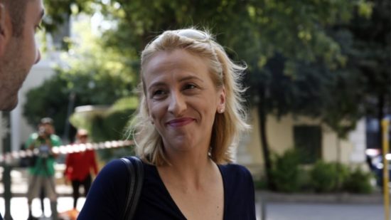 Δούρου: Δεν λάβαμε εισήγηση από την Πυροσβεστική για απομάκρυνση πολιτών