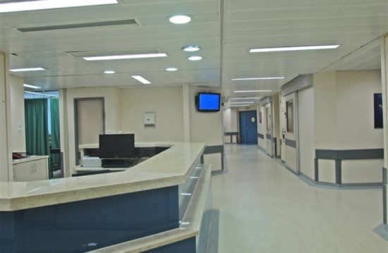 ΕΟΠΥΥ και υπουργείο Υγείας προστατεύουν ιδιωτικές κλινικές υπόδικου επιχειρηματία