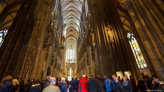 Πλούσιες οι εκκλησίες στη Γερμανία