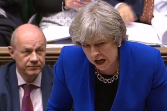 Τερέζα Μέι: Στο λάκκο των λεόντων (Κοινοβούλιο) για να περάσει τη συμφωνία για το brexit