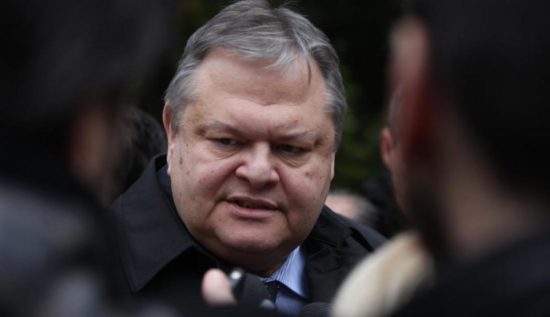Βενιζέλος: Ματαιοπονούν όσοι θέλουν να αμαυρώσουν τον Σημίτη