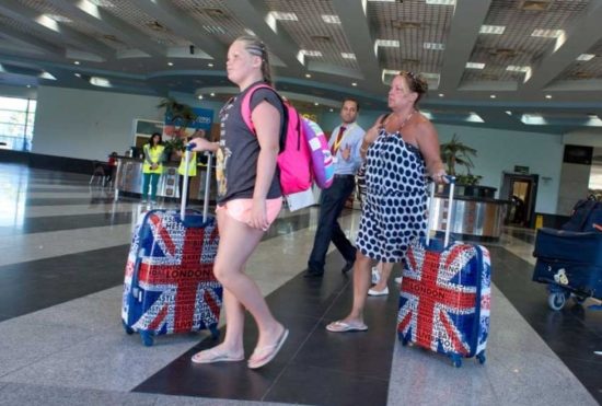 Το ρεκόρ των Βρετανών τουριστών στην Ελλάδα φέτος και ο παράγοντας Βrexit το 2019