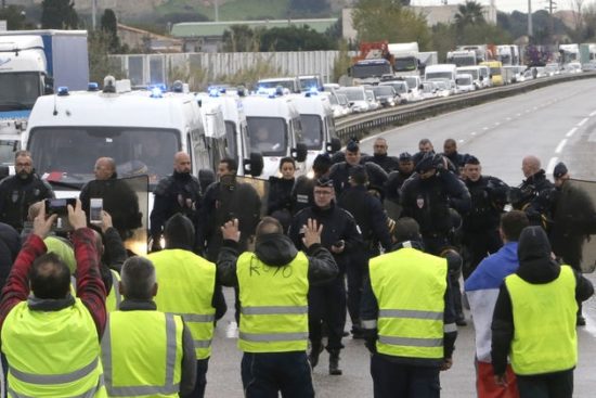 Το κίνημα των «κίτρινων γιλέκων» εξαπλώνεται και στο Βέλγιο