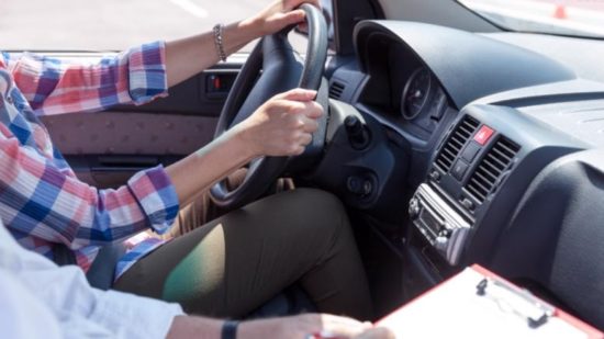 Σπίρτζης: Στη Βουλή το νομοσχέδιο για τις νέες άδειες οδήγησης και την εξέταση οδηγών